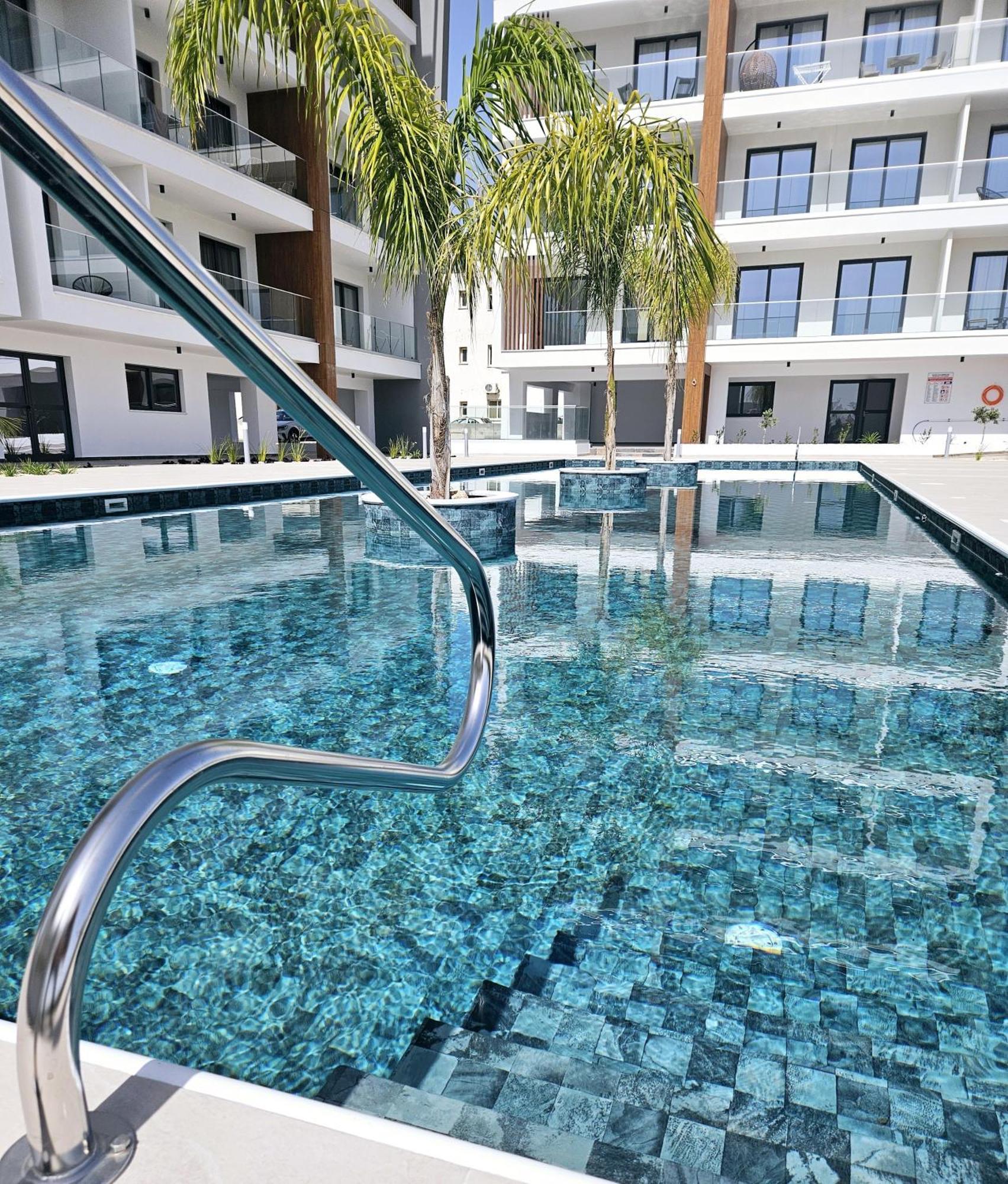 One Bedroom Apartment, Universal Residences